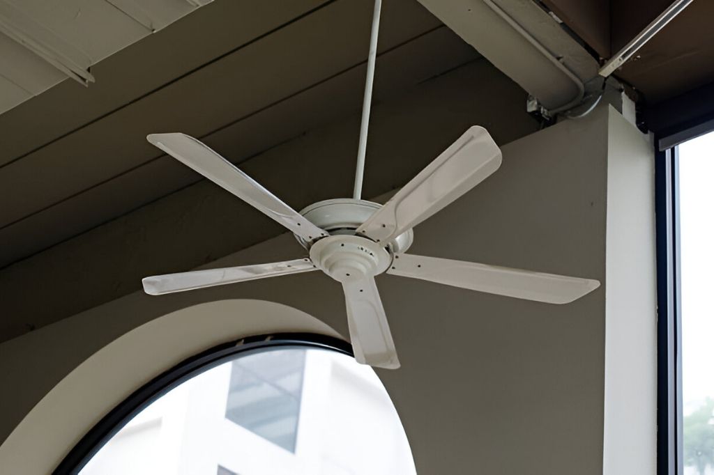 How to Remove a Hampton Bay Flush Mount Ceiling Fan