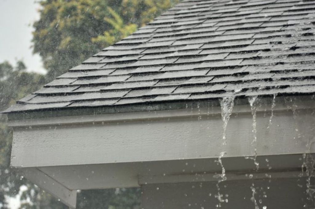 How to Fix a Leaking Roof from the Outside