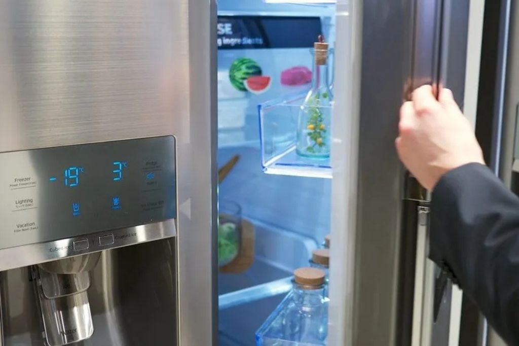 How Do I Fix Code 88 on My Samsung Refrigerator